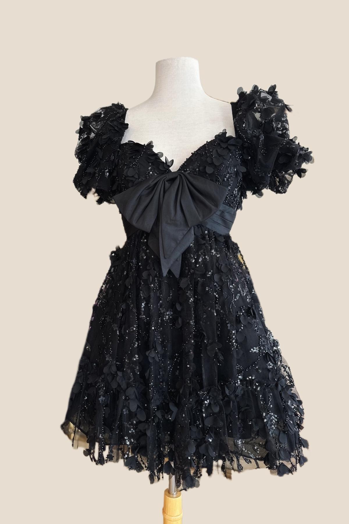 Black A-line Short Babydoll Dress with Bow