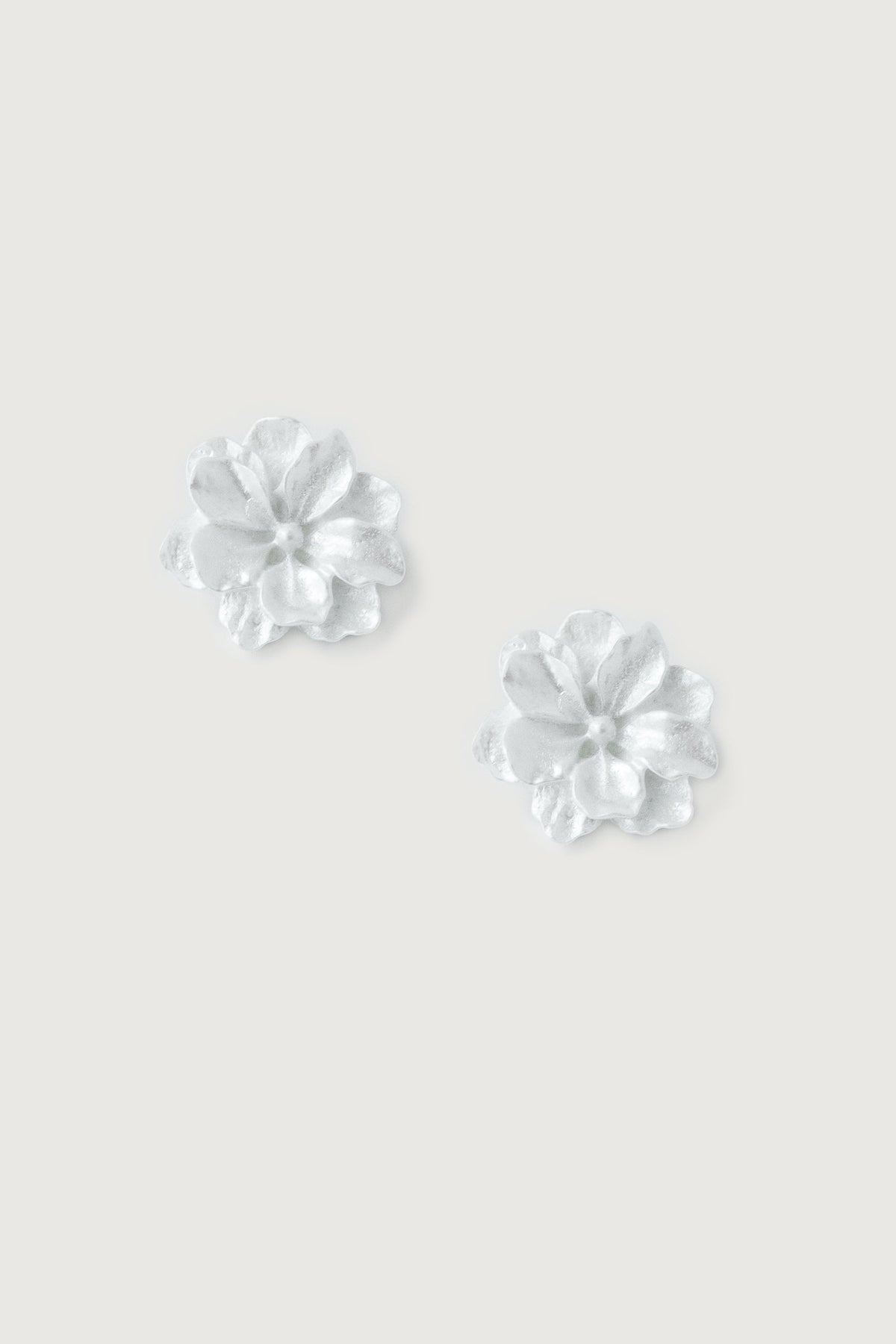 FLOWER STUD EARRING