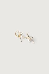 BOW AND PEARL HUGGIE HOOP